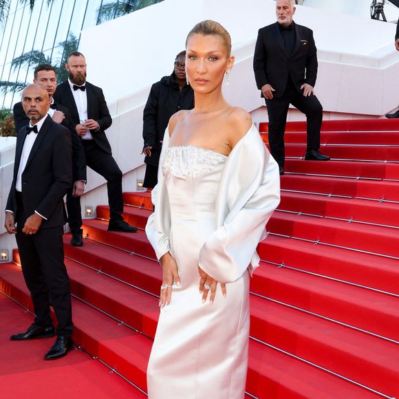 Bella Hadid - Montée des marches du film " Garance " lors du 79ème Festival International du Film de Cannes, le 17 mai 2026. © Jacovides-Moreau / Bestimage