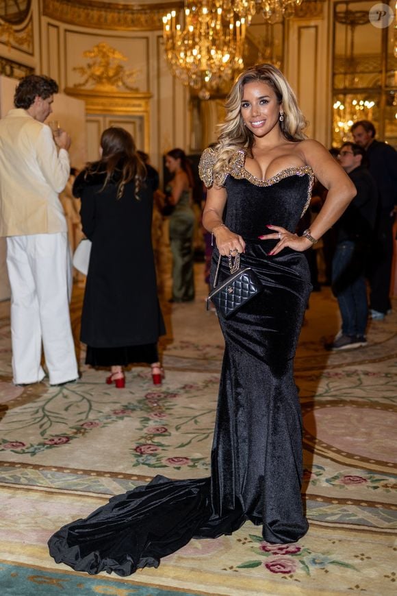 Sarah Martins à la soirée de lancement du parfum Forbidden Whisper de la maison HFC Paris à l'hôtel Meurice à Paris le 8 octobre 2025.

© Sébastien Frémont / Bestimage