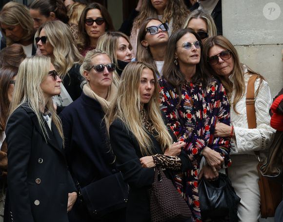 Estelle Lefébure, Veronika Loubry - Sorties des Obsèques de Constance de la Fontaine en l'église Notre-Dame-de-Grâce-de-Passy à Paris le 12 mai 2026. © Coadic Guirec - Julien Sarkissian / Bestimage