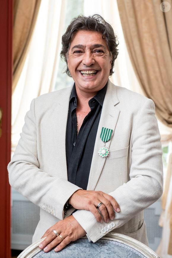 Le chanteur de 75 ans a collaboré avec elle

Frederic Francois assistant à la cérémonie de remise des insignes de Chevalier dans l'Ordre des Arts et des Lettres au chanteur Frederic Francois le 28 septembre 2017, à Bruxelles, Belgique. Photo by Danny Gys/Reporters/ABACAPRESS.COM