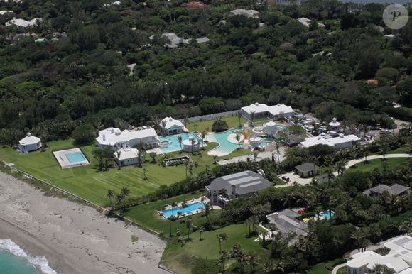 L'acheteur serait un Américain souhaitant conserver l'anonymat.

La maison de Celine Dion sur l'ile Jupiter en Floride KADENA PRESS / BESTIMAGE