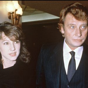 Vendue en 2008 à des acheteurs sud-africains, la propriété est en partie abandonnée. 

Archives - Nathalie Baye et Johnny Hallyday à l'avant-première de Thierry Le Luron. RINDOFF-PATERSON / BESTIMAGE
