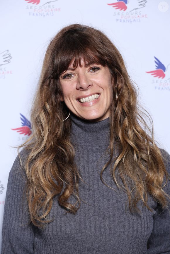 Ce jour-là, c'était "la honte", se souvient la chanteuse. Mais heureusement, Nagui, devant l'embarras dans lequel elle s'était retrouvée, "a accepté que ce soit coupé au montage".

Magali Ripoll au photocall de la soirée annuelle du Secours Populaire au Musée des Arts Forains à Paris le 2 décembre 2024. © Denis Guignebourg / Bestimage