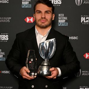 Une blessure qu’Antoine Dupont s’est fait lors d’un match du XV de France

Antoine Dupont durant la cérémonie des World Rugby Awards 2024 à la salle des Etoiles à Monaco, le 24 novembre 2024. © Bruno Bebert/Bestimage