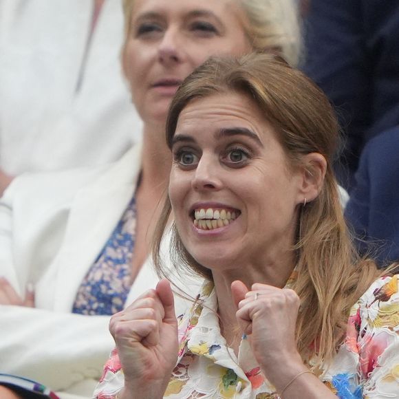 La princess Beatrice d'York assise dans la Royal Box lors du tournoi de Wimbledon le 9 juillet 2024 à Londres. © Tim Merrys/MirrorPix/bestimage