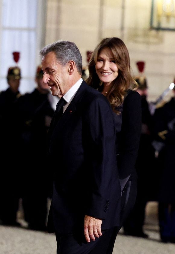 Nicolas Sarkozy et sa femme Carla Bruni-Sarkozy lors de l'accueil par le couple présidentiel français du président du Kazakhstan au palais de l'Elysée à Paris pour un dîner d'état le 5 novembre 2024.

© Dominique Jacovides / Bestimage