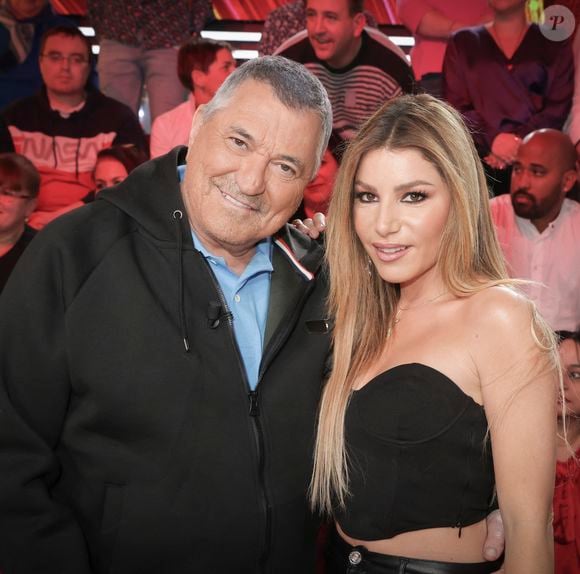 Exclusif - Jean-Marie Bigard et sa femme Lola Marois - Enregistrement de l'émission "La Grosse Rigolade" présentée par C.Hanouna le 1er décembre qui sera diffusée à 21h10 sur C8 le Jeudi 8 décembre 2022 qui réunira les experts de la blague pour une soirée 100% Darka. © Jack Tribeca / Bestimage