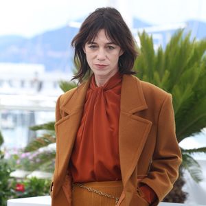 Charlotte Gainsbourg - Photocall du film "L’affaire Marie-Claire" lors du 79ème Festival International du Film de Cannes, le 20 mai 2026. © Denis Guignebourg/Bestimage