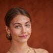 Loin des différends sur l'héritage, la fille de Jean-Paul Belmondo, Stella (21 ans), se rapproche de son clan au soleil