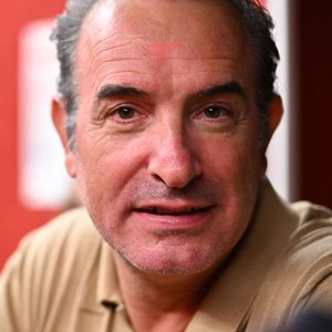 Jean Dujardin rétablit la vérité sur son côté fêtard.

Jean Dujardin, ému, au cinéma Jean Paul Belmondo à Nice où il a rendu hommage à son idole alors qu'il était avec le réalisateur Jan Kounen et l'actrice Marie Josée Croze, pour présenter en avant première, le film L'homme qui retrécit. © Bruno Bebert / Bestimage