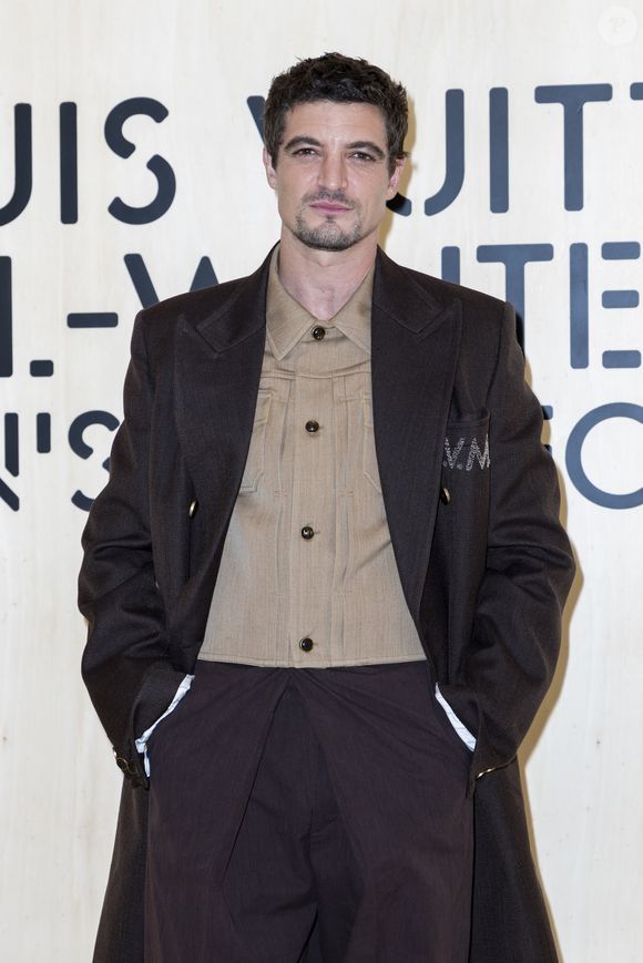 Niels Schneider - Photocall du Défilé de mode Louis Vuitton Collection Hommes Automne Hiver Printemps-Été dans le cadre de la Fashion Week de Paris, France, le 20 janvier 2026.
© Olivier Borde / Bestimage