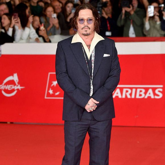 Il dispose de 10 chambres, de cottages, d'un amphithéâtre...

Johnny Depp assiste au tapis rouge de Modì, Three Days On The Wing Of Madness lors du 19e Festival du film de Rome à l'Auditorium Parco Della Musica le 26 octobre 2024 à Rome, Italie. Photo by IPA/ABACAPRESS.COM