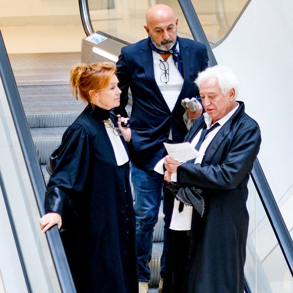 Une expertise psychiatrique a également été ordonnée pour évaluer l'ampleur exacte du traumatisme subi par la plaignante.

Exclusif - L'animateur de radio et de télévision Laurent Boyer et son avocate Marie-Alix Canu-Bernard à la sortie du tribunal judiciaire de Paris, France, le 11 mai 2026 pour son procès pour violences conjugales et harcèlement. L'animateur a été condamné à 10 mois de prison avec sursis pour harcèlement conjugal. Laurent Boyer fait face à des accusations déposées par une ancienne compagne de violences conjugales habituelles, de harcèlement et d'enregistrement non consenti d'images intimes. © Julien Sarkissian/Bestimage