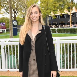 Emma Smet - People au Qatar Prix de l'Arc de Triomphe sur l'hippodrome de Longchamp à Paris le 6 octobre 2019. © Coadic Guirac.Bestimage