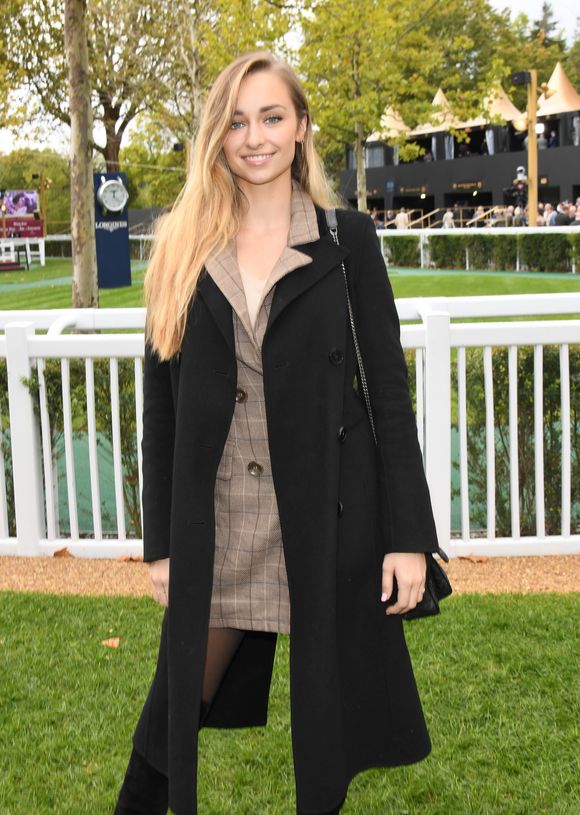 Emma Smet - People au Qatar Prix de l'Arc de Triomphe sur l'hippodrome de Longchamp à Paris le 6 octobre 2019. © Coadic Guirac.Bestimage