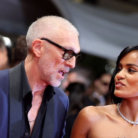 Et le remercie de l'avoir choisie comme maman.

Vincent Cassel et sa compagne Narah Baptista - Montée des marches du film « Parthenope » lors du 77ème Festival International du Film de Cannes, au Palais des Festivals à Cannes. Le 21 mai 2024
© Jacovides-Moreau / Bestimage