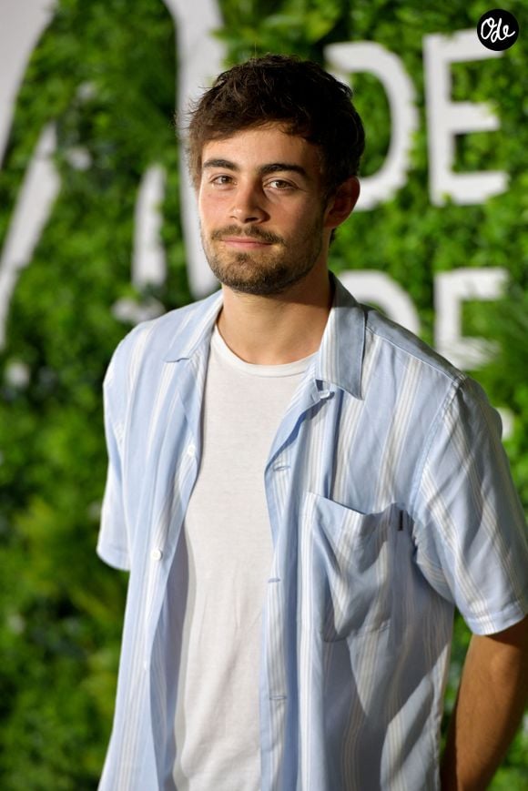 Clément Remiens pour la série Ici tout commence, sur le photocall du 60eme Festival de Télévision de Monte-Carlo au Grimaldi Forum à Monaco le 20 juin 2021. © Bruno Bebert/Bestimage