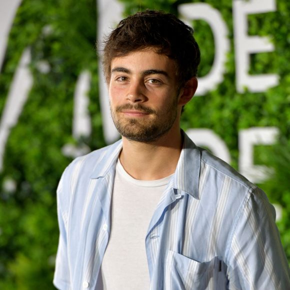 Clément Remiens pour la série Ici tout commence, sur le photocall du 60eme Festival de Télévision de Monte-Carlo au Grimaldi Forum à Monaco le 20 juin 2021. © Bruno Bebert/Bestimage