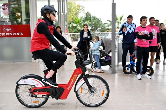 Cette journée a pour but de sensibiliser le public aux enjeux de la sécurité routière.

Le prince Albert II de Monaco et la princesse Charlene ont participé au " Road Safety Day ", organisée par la Fondation Princesse Charlene, Monaco, 29 mars 2026.