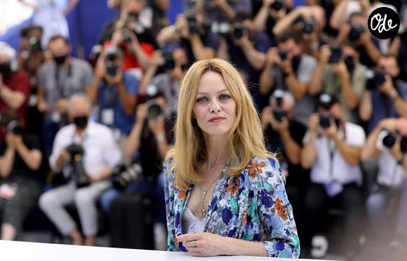 Vanessa Paradis au photocall du film Cette musique ne joue pour personne (Cannes première) lors du 74ème festival international du film de Cannes le 10 juillet 2021

© Borde / Jacovides / Moreau / Bestimage