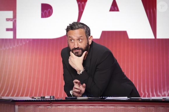 Exclusif - Cyril Hanouna, sur le plateau de l’émission « TPMP » présentée par C.Hanouna et diffusée en direct sur Youtube et sur toutes les box (SFR, FREE, Bouygues, MyCanal etc), Paris, France, le 25 mars 2025. © Jack Tribeca / Bestimage
