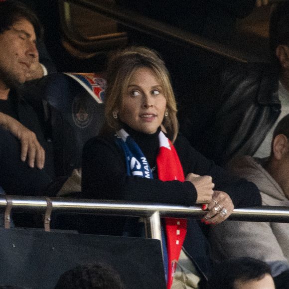 Ophelie Meunier - Célébrités dans les tribunes lors du match retour de la Ligue Des Champions 2024-2025 (LDC) "PSG - Arsenal" (2-1) au Parc des Princes à Paris le 7 mai 2025. © Cyril Moreau/Bestimage