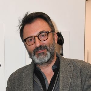 Frédéric Lopez - Vernissage de l'exposition "Quand le masque tombe" de Stéphane de Bourgies sur le toit de la Grande Arche à Paris, le 12 mars 2019. 
© Coadic Guirec/Bestimage