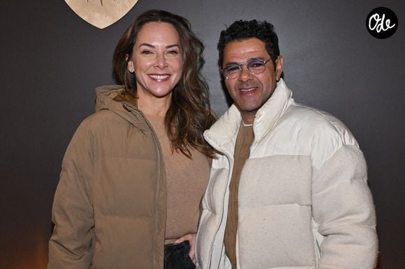 Jamel Debbouze "épiait" sa future femme, un journal à l'envers en main, de quoi l'intriguer et la pousser à entamer une conversation... 

Mélissa Theuriau et Jamel Debbouze assistent au dîner organisé par le magazine Elle dans le cadre du 29e Festival du film de l'Alpe d'Huez, à l'Alpe d'Huez, en France, le 20 janvier 2026. Photo de Julien Reynaud/Aps-Medias/Abaca