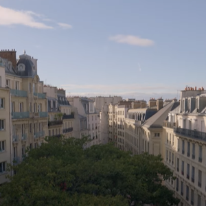 Le prix au mètre carré atteint 20 765 euros, un montant record notamment justifié par la vue sur la place.