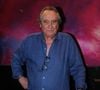 Victime d'un terrible accident de ski qui a failli le rendre tétraplégique, le chanteur de 78 ans en garde de lourdes séquelles.

Philippe Lavil - Philippe Lavil en concert au Café de la Danse à Paris le vendredi 29 mai 2026, dans le cadre de sa tournée "Sous le même soleil". © Philippe Baldini/Bestimage