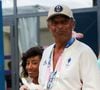 Yannick Noah partage une jolie photo avec son nouveau-né

Yannick Noah et sa compagne Malika quittent les épreuves de gymnastique lors des Jeux Olympiques de Paris.