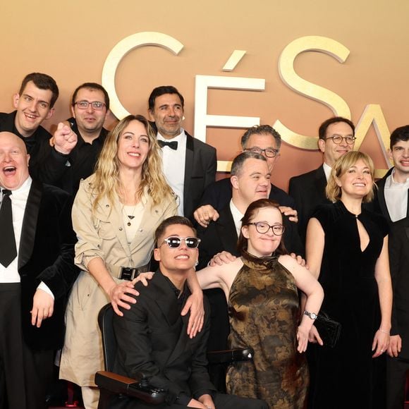 L'équipe du film "un petit truc en plus" - Photocall de la 50ème édition de la cérémonie des César à l'Olympia à Paris, France, le 28 février 2025 © Dominique Jacovides - Olivier Borde / Bestimage