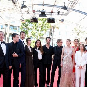 Ce long-métrage d'aventure produit par Dimitri Rassam, reposant sur un casting 5 étoiles, est à revoir sans modération. 

Jérôme Seydoux, Vassili Schneider, Matthieu Delaporte, Julien De Saint-Jean, Laurent Lafitte, Anamaria Vartolomei, Anaïs Demoustier (enceinte), Pierre Niney, Matthieu Delaporte, Adèle Simphal, Julie de Bona, Marie Narbonne, Pierfrancesco Favino, Dimitri Rassam, Alexandre de La Patellière - Montée des marches du film « Le comte de Monte-Cristo » lors du 77ème Festival International du Film de Cannes, au Palais des Festivals à Cannes. 
© Jacovides-Moreau / Bestimage