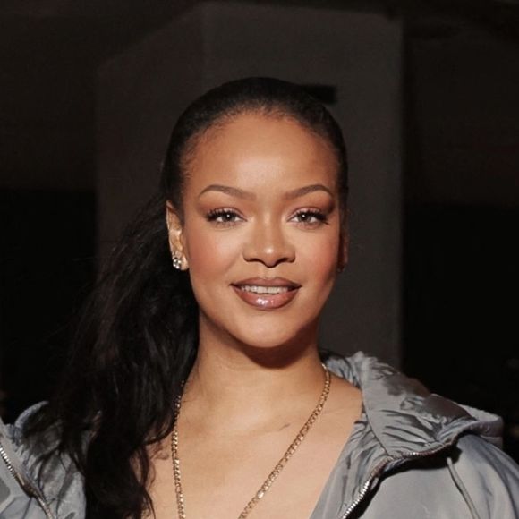 Rihanna ne se contente plus de ses records dans la musique. Après avoir bâti l'empire Fenty Beauty, elle s'attaque désormais à un nouveau domaine : la technologie.

Exclusif - Rihanna a été aperçue à Los Angeles, alors qu'elle se rendait à un rendez-vous, après les célébrations de son anniversaire. 

©BestImage