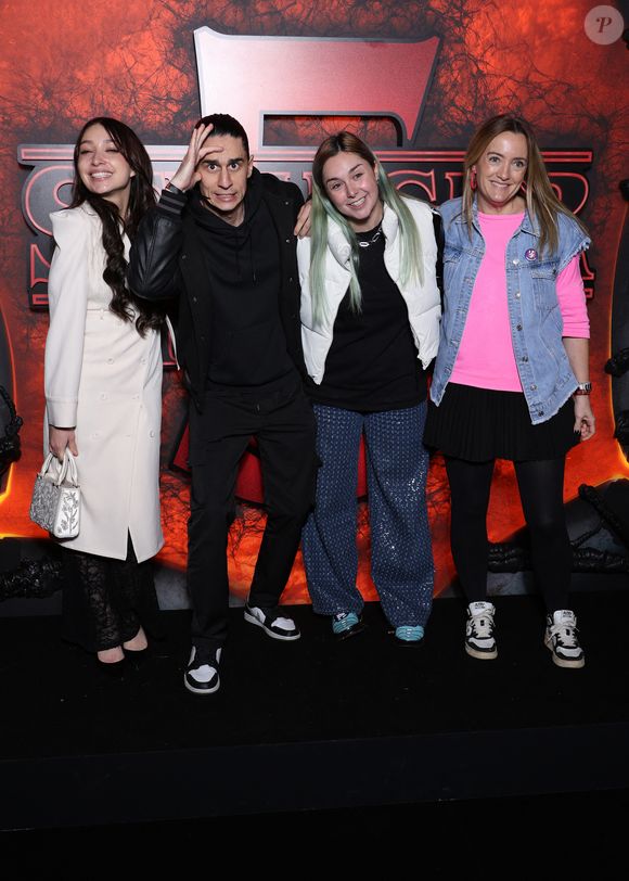 Mlle Fantazia, Batzair, Lila Lacombe et Dorothee Pousseo - Avant-première de la série "Stranger Things'" Saison 5 au Grand Rex à Paris le 18 novembre 2025. © Denis Guignebourg/Bestimage