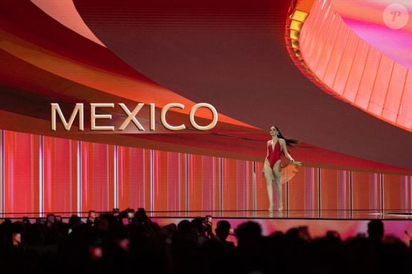 Fatima Bosch, candidate de Miss Univers Mexique 2025, pose lors de la compétition en maillot de bain pendant la 74ème compétition Miss Univers 2025, au centre de convention et d'exposition Impact, le 19 novembre 2025 à Bangkok, Thaïlande. Photo par Teera Noisakran/SPUS/ABACAPRESS.COM