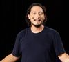 L’artiste s’est fait connaître dès l’adolescence avant de rencontrer le succès avec son spectacle Machine !.

Samuel Bambi lors de la première édition du "Do You Comedy" à la Citadelle de Saint-Tropez, Côte d'Azur, France, le 29 juin 2025. © Cyril Moreau/Bestimage