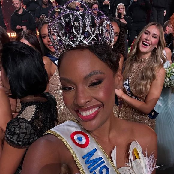 Angélique Angarni-Filopon, Miss France 2025, pourrait céder sa place à Ève Gilles...

Instagram @angeliqueaf_off