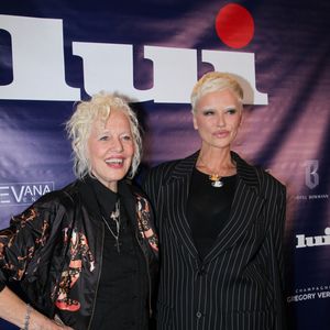 Ellen von Unwerth, Adriana Karembeu lors de la soirée de lancement du magazine Lui à l'hôtel Bowmann à Paris le 9 mars 2026. © Philippe Baldini / Bestimage