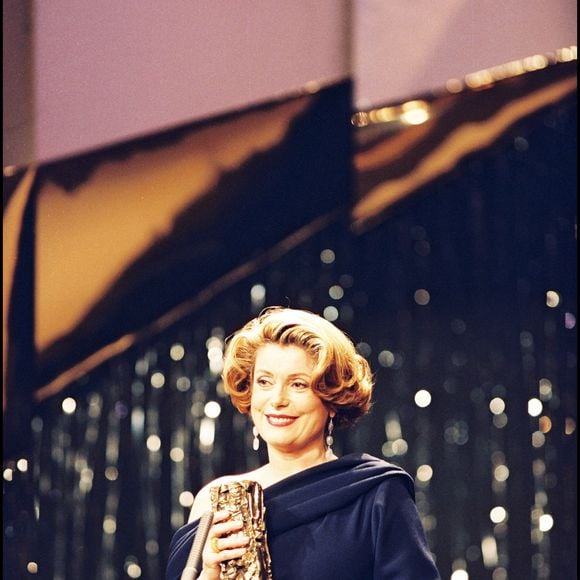 Catherine Deneuve lors des César en 1993, elle a été récompensée pour "Indochine"
©AGENCE / BESTIMAGE