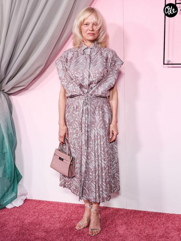 Pamela Anderson lors du photocall de la cérémonie des Fashion Trust U.S. Awards 2026, en partenariat avec Google, aux studios nya WEST à Los Angeles, Californie, États-Unis, le 8 avril 2026. © Chad Salvador/Image Press Agency/Backgrid/Bestimage