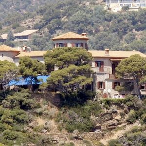 Le président français Nicolas Sarkozy et son épouse Carla Bruni-Sarkozy arrivent à la maison familiale des Bruni-Tedeschi à Cap Negre, Cavalaire, France, le 31 juillet 2009. Photo by ABACAPRESS.COM