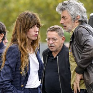 Lou Doillon, avec son compagnon Stéphane Manel, présente le film "Boxes" réalisé par sa mère Jane Birkin lors du festival Lumière 2023 à Lyon le 22 octobre 2023. © Sandrine Thesillat / Panoramic / Bestimage