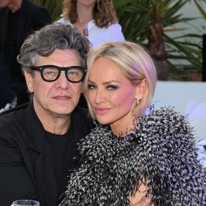 Marc Lavoine et sa compagne Adriana Karembeu - 11ème édition du Gala de charité de Patrick Mouratoglou à la Mouratoglou Academy & Resort à Biot le 21 juin 2025. Ce gala de prestige réunit chaque année les grandes figures du sport, du divertissement et de nombreux donateurs, mobilisés pour soutenir les jeunes talents du tennis mondial. © Bruno Bebert/Bestimage