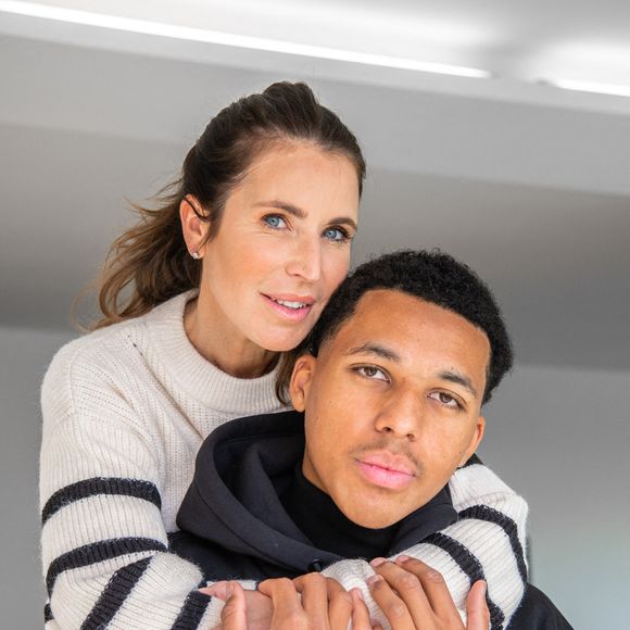 Exclusif - Sandrine Diouf et son fils Isaac posent dans leur maison à Marseille, France, le 16 janvier 2021. © Jean-René Santini/Bestimage