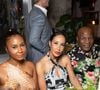 Accompagné pour l'occasion par sa femme Lakiha et sa fille Milan 

Exclusif - Mike Tyson, sa fille Milan et sa femme Lakiha - Soirée "The Saint Barths Dinner by Gala One" à l'Eden Rock à Saint-Barhélémy le 29 décembre 2024. Le Dîner Saint Barths by Gala One est un dîner exclusif sur invitation uniquement organisé à l'Eden Rock. La liste des invités est un « who's who » de fervents partisans des événements passés du Gala d'été et du Gala One, ainsi que d'un groupe sélectionné d'autres philanthropes et notables partageant les mêmes idées. Les invités au dîner ont contribueé aux fonds essentiels pour les organisations soutenant la protection des enfants, la conservation de la biodiversité, l’aide à ceux qui en ont besoin et la préservation des précieuses eaux et terres du monde.
© Sam Delepch / Tiziano Da Silva / Bestimage