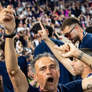 Luis Enrique - Les joueurs du PSG célèbrent leur titre de Champion d'Europe au Parc Des Princes à Paris, le 1er juin 2025.
© Baptiste Autissier/PsnewZ/Bestimage