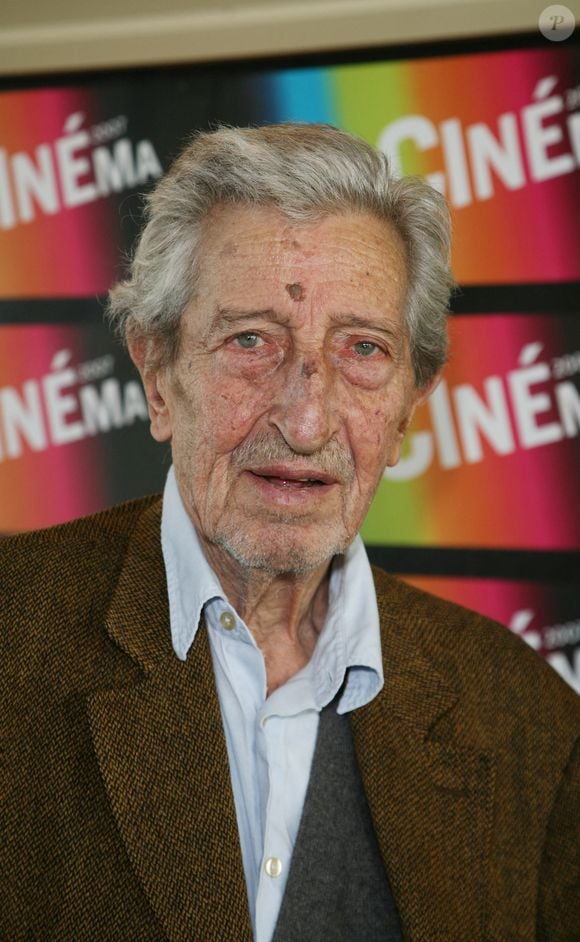 L'acteur Maurice Garrel assiste à la cérémonie de clôture du festival Paris Cinéma au MK2 Bibliotheque à Paris, France, le 13 juillet 2007.  Denis Guignebourg/ABACAPRESS.COM