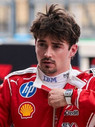 Charles Leclerc : loin des circuits, il intègre le monde de la beauté
