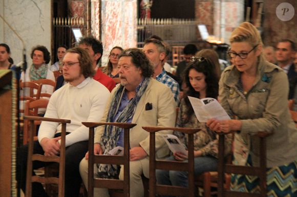 Exclusif - Calixte Cuddeford, Alastair Cuddeford (ex mari de Hermine de Clermont-Tonnerre), Allegra Cuddeford et Frigide Barjot -  Messe requiem en hommage à Hermine de Clermont-Tonnerre en l'église Saint-Roch à Paris le 10 juillet 2024. Elle est morte des suites d'un accident de moto le 3 juillet 2020.
© Philippe Baldini / Bestimage